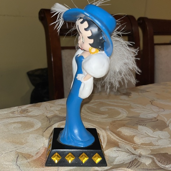 Vintage Betty Boop Glamour Girl Collector Figurine - Picture 4 of 5